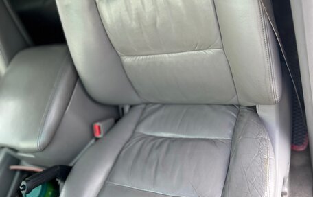 Toyota Land Cruiser 100 рестайлинг 2, 2007 год, 2 150 000 рублей, 10 фотография