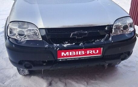 Chevrolet Niva I рестайлинг, 2011 год, 325 000 рублей, 4 фотография