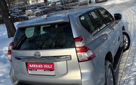 Toyota Land Cruiser Prado 150 рестайлинг 2, 2014 год, 3 200 000 рублей, 2 фотография