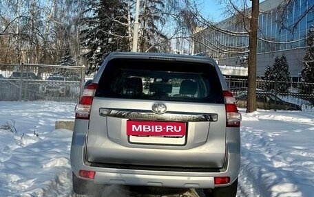 Toyota Land Cruiser Prado 150 рестайлинг 2, 2014 год, 3 200 000 рублей, 5 фотография