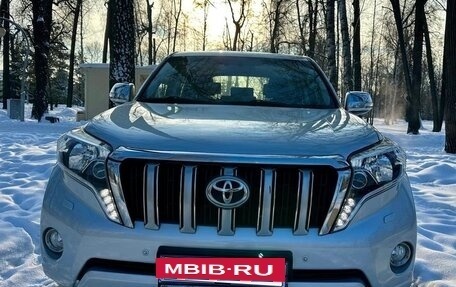 Toyota Land Cruiser Prado 150 рестайлинг 2, 2014 год, 3 200 000 рублей, 7 фотография