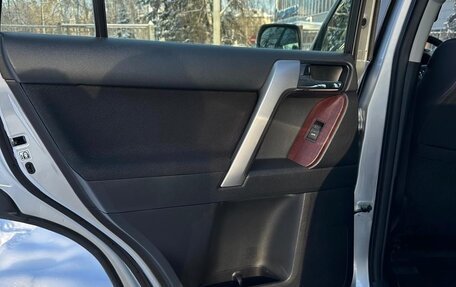 Toyota Land Cruiser Prado 150 рестайлинг 2, 2014 год, 3 200 000 рублей, 17 фотография