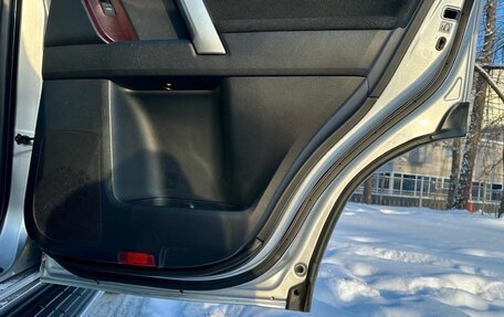 Toyota Land Cruiser Prado 150 рестайлинг 2, 2014 год, 3 200 000 рублей, 27 фотография