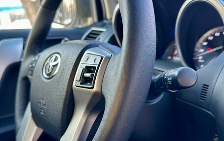 Toyota Land Cruiser Prado 150 рестайлинг 2, 2014 год, 3 200 000 рублей, 24 фотография