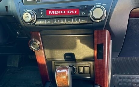 Toyota Land Cruiser Prado 150 рестайлинг 2, 2014 год, 3 200 000 рублей, 22 фотография