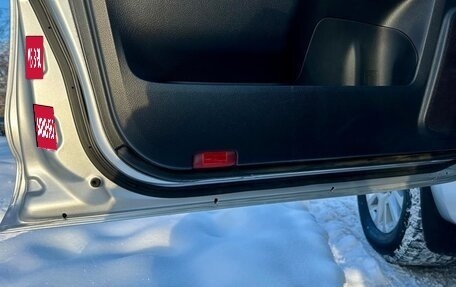 Toyota Land Cruiser Prado 150 рестайлинг 2, 2014 год, 3 200 000 рублей, 28 фотография