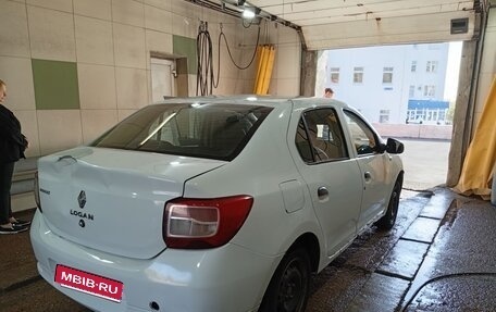 Renault Logan II, 2015 год, 550 000 рублей, 1 фотография