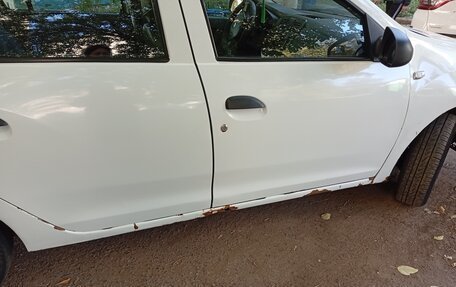 Renault Logan II, 2015 год, 550 000 рублей, 3 фотография