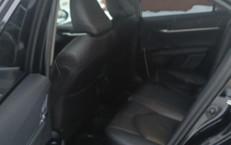 Toyota Camry, 2019 год, 2 300 000 рублей, 3 фотография