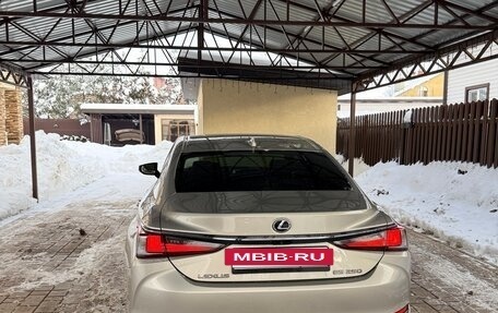 Lexus ES VII, 2018 год, 2 770 000 рублей, 5 фотография