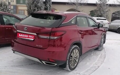 Lexus RX IV рестайлинг, 2021 год, 5 200 000 рублей, 3 фотография