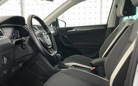 Volkswagen Tiguan II, 2019 год, 2 490 000 рублей, 11 фотография