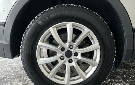 Volkswagen Tiguan II, 2019 год, 2 490 000 рублей, 19 фотография