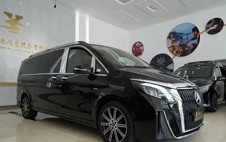 Mercedes-Benz V-Класс, 2026 год, 11 020 000 рублей, 3 фотография