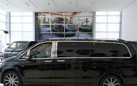 Mercedes-Benz V-Класс, 2026 год, 11 020 000 рублей, 14 фотография