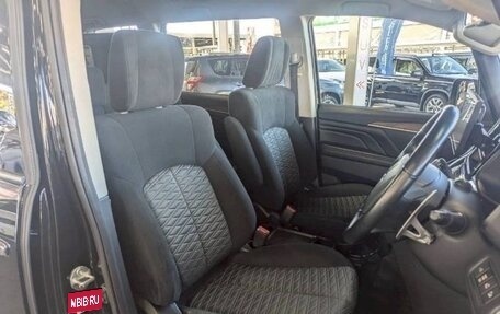 Mitsubishi Delica D:5 I, 2023 год, 2 800 000 рублей, 11 фотография