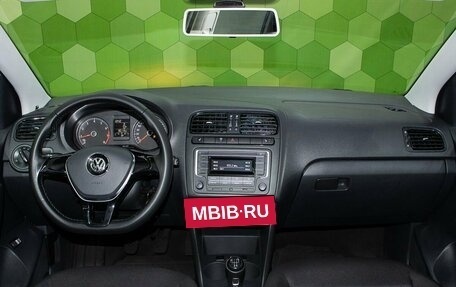 Volkswagen Polo VI (EU Market), 2016 год, 1 100 000 рублей, 13 фотография
