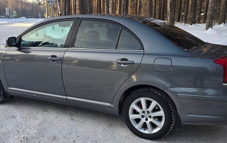 Toyota Avensis III рестайлинг, 2003 год, 700 000 рублей, 6 фотография