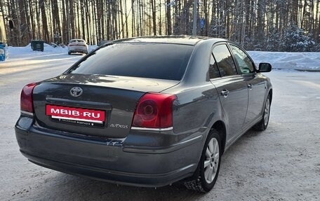 Toyota Avensis III рестайлинг, 2003 год, 700 000 рублей, 4 фотография