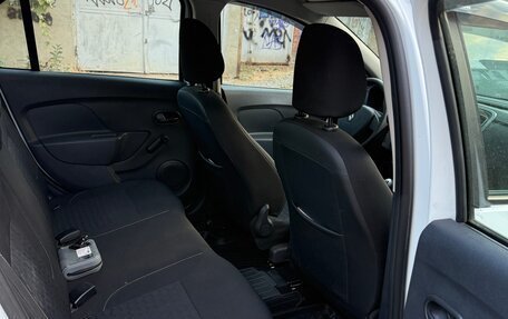 Renault Logan II, 2016 год, 820 000 рублей, 9 фотография