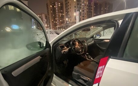 Volkswagen Jetta VI, 2017 год, 1 250 000 рублей, 18 фотография