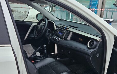 Toyota RAV4, 2014 год, 2 300 000 рублей, 4 фотография