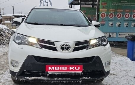 Toyota RAV4, 2014 год, 2 300 000 рублей, 11 фотография