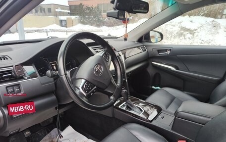 Toyota Camry, 2017 год, 2 050 000 рублей, 3 фотография