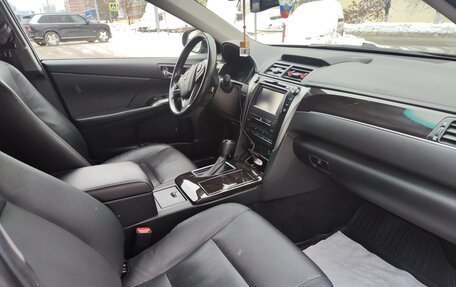 Toyota Camry, 2017 год, 2 050 000 рублей, 6 фотография