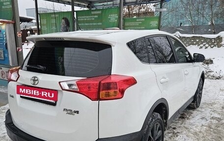 Toyota RAV4, 2014 год, 2 300 000 рублей, 8 фотография