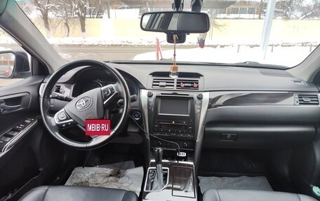 Toyota Camry, 2017 год, 2 050 000 рублей, 5 фотография