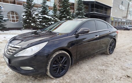 Hyundai Sonata VI, 2011 год, 820 000 рублей, 4 фотография