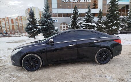 Hyundai Sonata VI, 2011 год, 820 000 рублей, 6 фотография