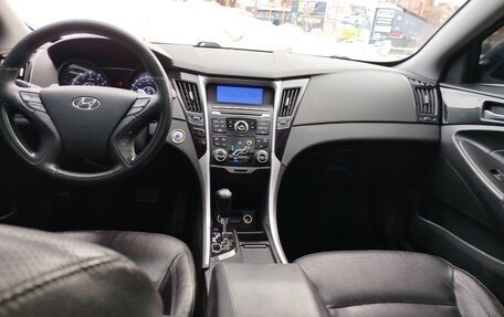 Hyundai Sonata VI, 2011 год, 820 000 рублей, 19 фотография