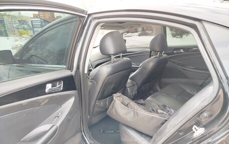 Hyundai Sonata VI, 2011 год, 820 000 рублей, 20 фотография