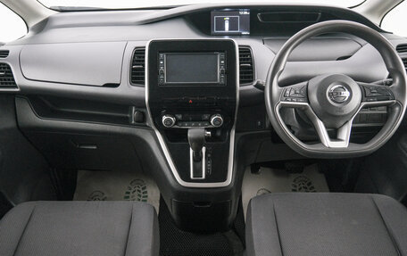 Nissan Serena IV, 2016 год, 1 629 000 рублей, 11 фотография