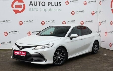 Toyota Camry, 2021 год, 3 350 000 рублей, 1 фотография