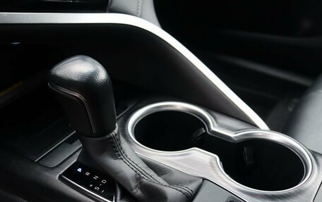 Toyota Camry, 2021 год, 3 350 000 рублей, 13 фотография