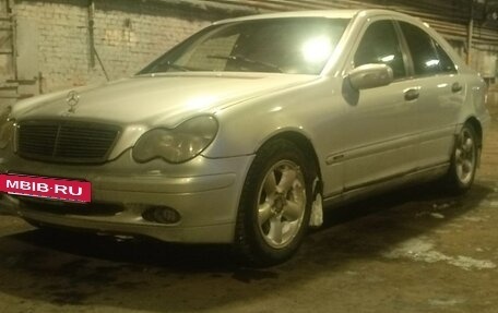 Mercedes-Benz C-Класс, 2002 год, 350 000 рублей, 2 фотография