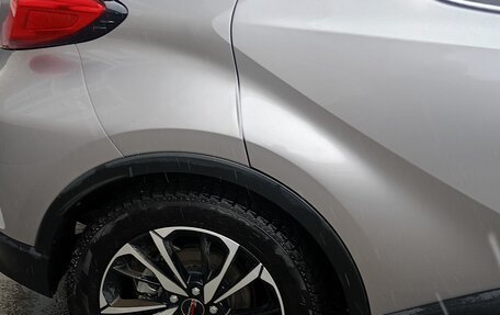 Toyota C-HR I рестайлинг, 2017 год, 2 130 000 рублей, 3 фотография