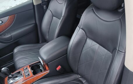 Infiniti QX70, 2015 год, 2 500 000 рублей, 5 фотография