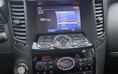 Infiniti QX70, 2015 год, 2 500 000 рублей, 9 фотография