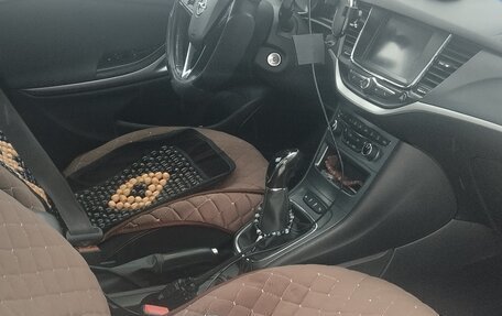 Opel Astra K, 2018 год, 1 250 000 рублей, 2 фотография