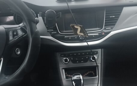 Opel Astra K, 2018 год, 1 250 000 рублей, 12 фотография