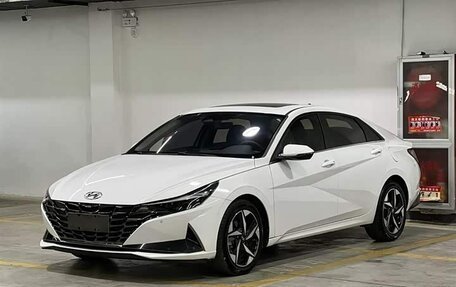 Hyundai Elantra, 2022 год, 1 600 000 рублей, 5 фотография