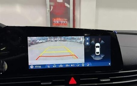 Hyundai Elantra, 2022 год, 1 600 000 рублей, 12 фотография