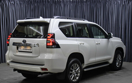 Toyota Land Cruiser Prado 150 рестайлинг 2, 2019 год, 6 898 000 рублей, 5 фотография