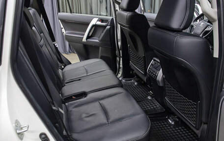 Toyota Land Cruiser Prado 150 рестайлинг 2, 2019 год, 6 898 000 рублей, 12 фотография