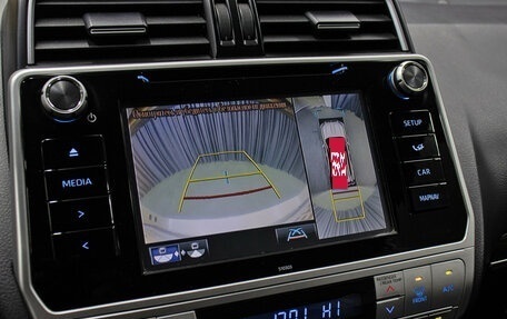 Toyota Land Cruiser Prado 150 рестайлинг 2, 2019 год, 6 898 000 рублей, 20 фотография