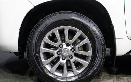 Toyota Land Cruiser Prado 150 рестайлинг 2, 2019 год, 6 898 000 рублей, 23 фотография